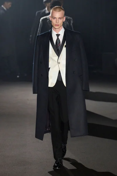 Look 45